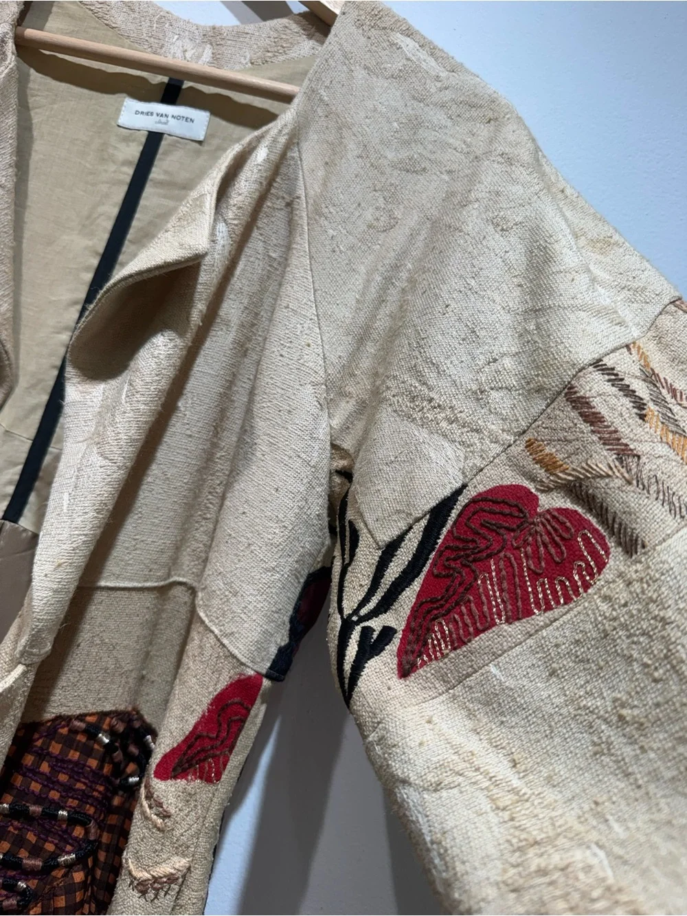 Unique Dries Van Noten Embroidered Beige Kimono Coat - Picture 7 of 15